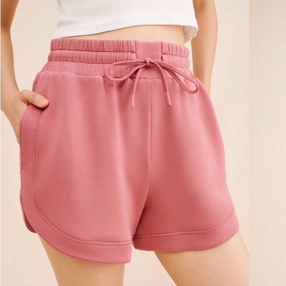 Varley Pants - Varley - Ollie High-Rise Shorts